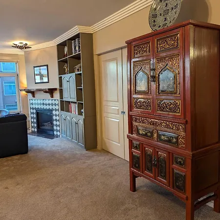 New Downtown 2 Beds, 2 Baths Waterfront Alaska 335-2